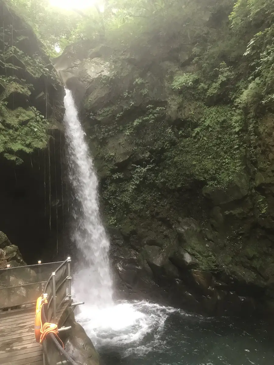 Oropéndola waterfall, Rincón de la Vieja