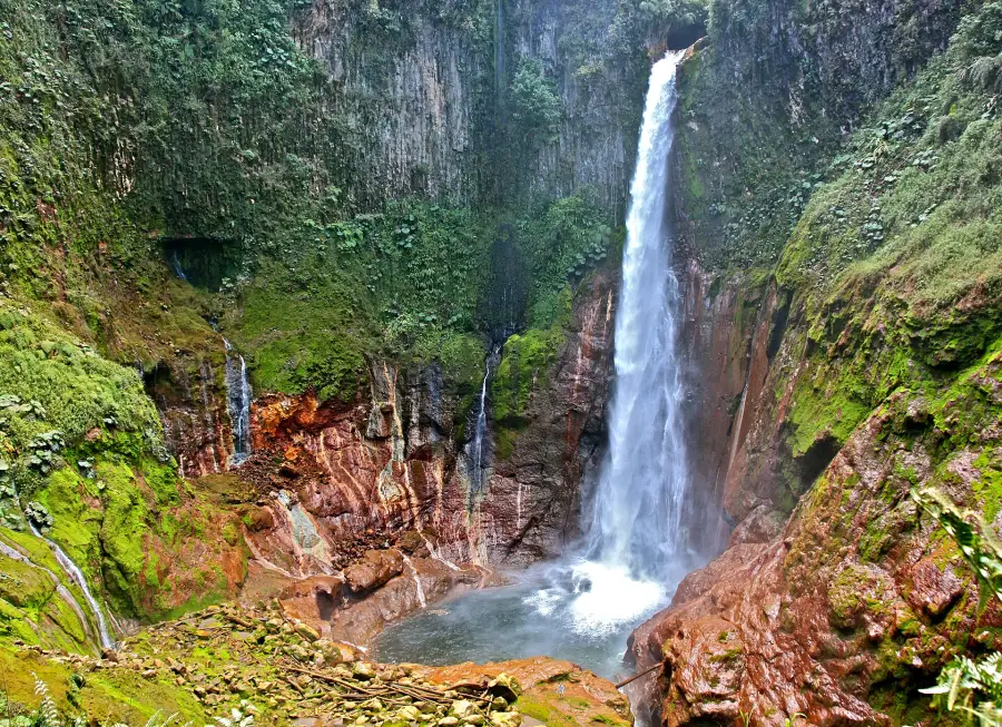 Catarata del Toro, Bajos del Toro